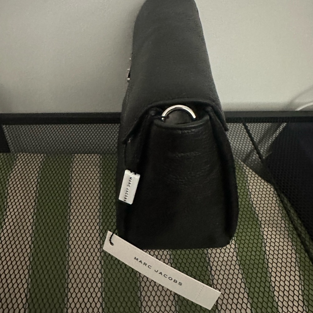 Marc Jacobs Black Leather Bag with Silver Detail - Picture 7 of 7